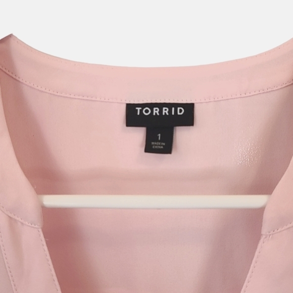 Torrid Georgette Light Pink Zip Front Cap Dolman Sleeve Blouse 1X Women’s - Picture 6 of 7